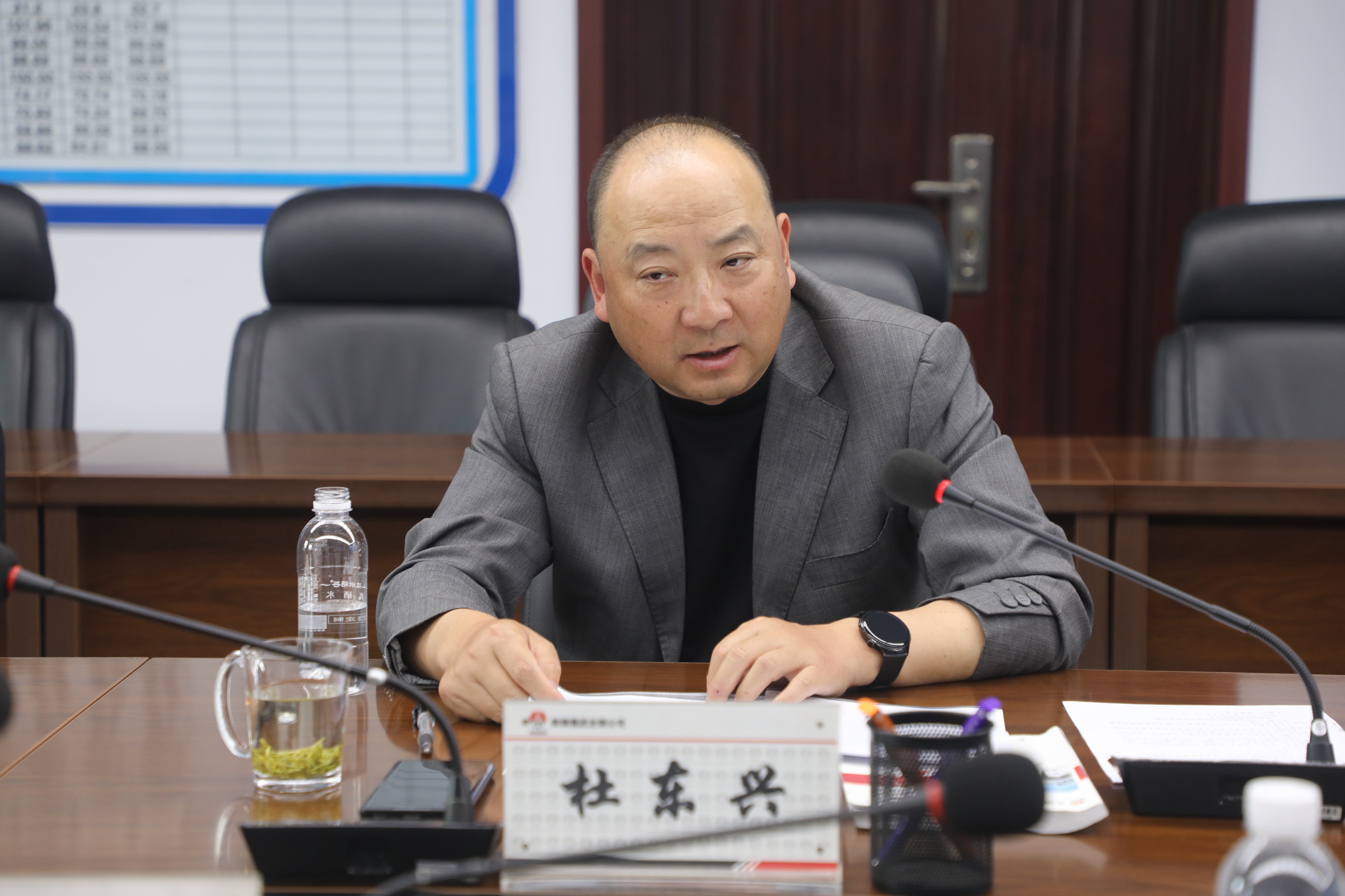 杜東興到龍鋼公司開(kāi)展鋼后創(chuàng)效硬仗調(diào)研 杜東興到龍鋼公司開(kāi)展鋼后創(chuàng)效硬仗調(diào)研