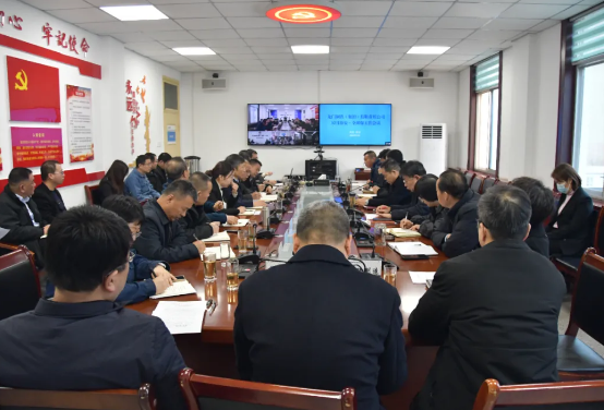 生命至上 警鐘長(zhǎng)鳴 如履薄冰—龍鋼集團(tuán)公司召開(kāi)12月份安全環(huán)保月度會(huì)議