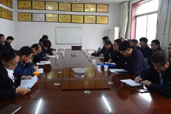 龍鋼集團(tuán)對韓城片區(qū)各單位進(jìn)行文明創(chuàng)建暨“三會(huì)”精神落實(shí)情況檢查 龍鋼集團(tuán)對韓城片區(qū)各單位進(jìn)行文明創(chuàng)建暨“三會(huì)”精神落實(shí)情況檢查