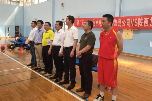 以球會友 強化合作 ——龍鋼集團公司與陜西省水電工程物資公司舉行籃球友誼賽 以球會友 強化合作 ——龍鋼集團公司與陜西省水電工程物資公司舉行籃球友誼賽