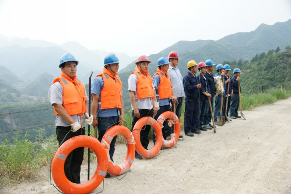 龍鋼集團各單位積極開展應(yīng)急演練活動 龍鋼集團各單位積極開展應(yīng)急演練活動