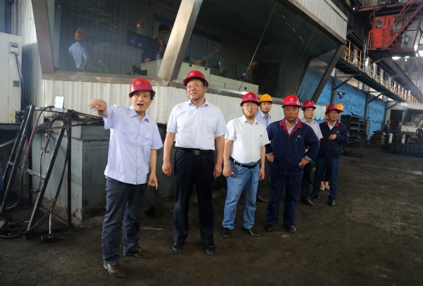 龍鋼集團黨政工領導到韓城片區(qū)慰問“送清涼” 龍鋼集團黨政工領導到韓城片區(qū)慰問“送清涼”