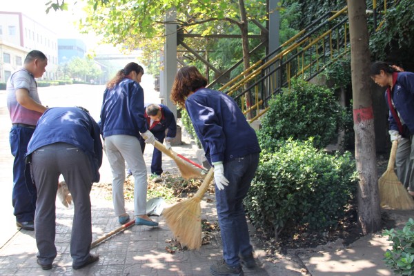 同興公司組織開展機關管理人員義務勞動 同興公司組織開展機關管理人員義務勞動