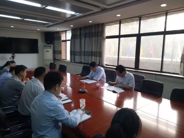 龍鋼集團(tuán)工會(huì)主席劉光明到包聯(lián)單位禹宏置業(yè)公司調(diào)研 龍鋼集團(tuán)工會(huì)主席劉光明到包聯(lián)單位禹宏置業(yè)公司調(diào)研