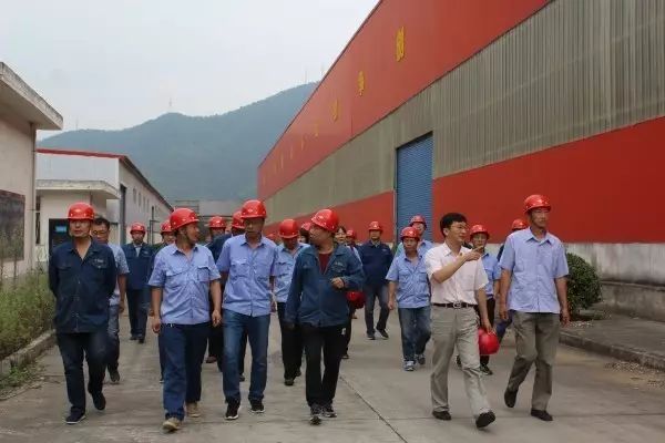 西鋼公司、紅光物流公司全力支援柞水同興軋鋼生產(chǎn)線啟動(dòng)