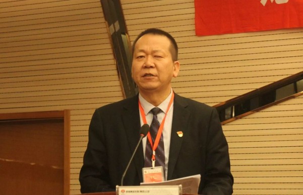 龍鋼集團(tuán)公司召開三屆一次職工（會(huì)員）代表大會(huì) 暨2018年工作會(huì)