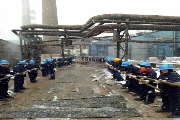 華富公司全員會戰(zhàn)　助推脫硫建設步伐