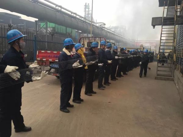 華富公司全員會戰(zhàn) 助推脫硫建設步伐 華富公司全員會戰(zhàn) 助推脫硫建設步伐