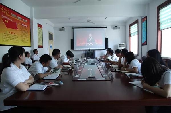 一次修心之旅 ——記龍鋼集團(tuán)二季度道德講堂活動(dòng)