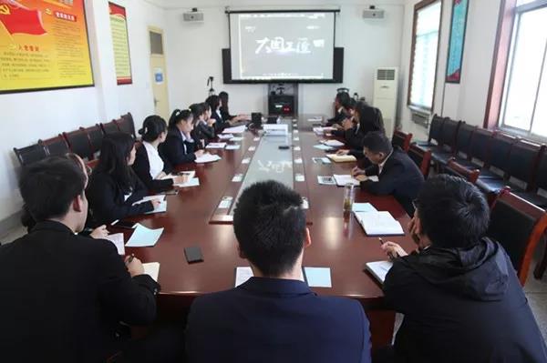 心靈的洗禮——龍鋼集團(tuán)公司舉辦第三期道德講堂活動(dòng) 心靈的洗禮——龍鋼集團(tuán)公司舉辦第三期道德講堂活動(dòng)