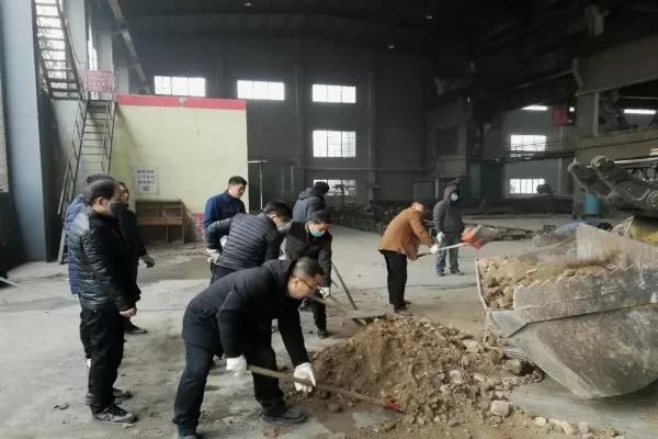 楊召朋到鋼加公司檢查指導(dǎo)工作 楊召朋到鋼加公司檢查指導(dǎo)工作