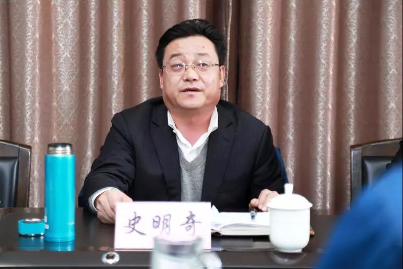 龍鋼集團對西鋼紅光物流公司領(lǐng)導班子進行誡勉談話 龍鋼集團對西鋼紅光物流公司領(lǐng)導班子進行誡勉談話