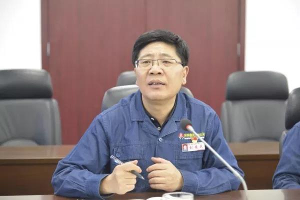 楊召朋陪同西安市政道橋建設(shè)公司薛健一行調(diào)研鋼渣處理項目 楊召朋陪同西安市政道橋建設(shè)公司薛健一行調(diào)研鋼渣處理項目