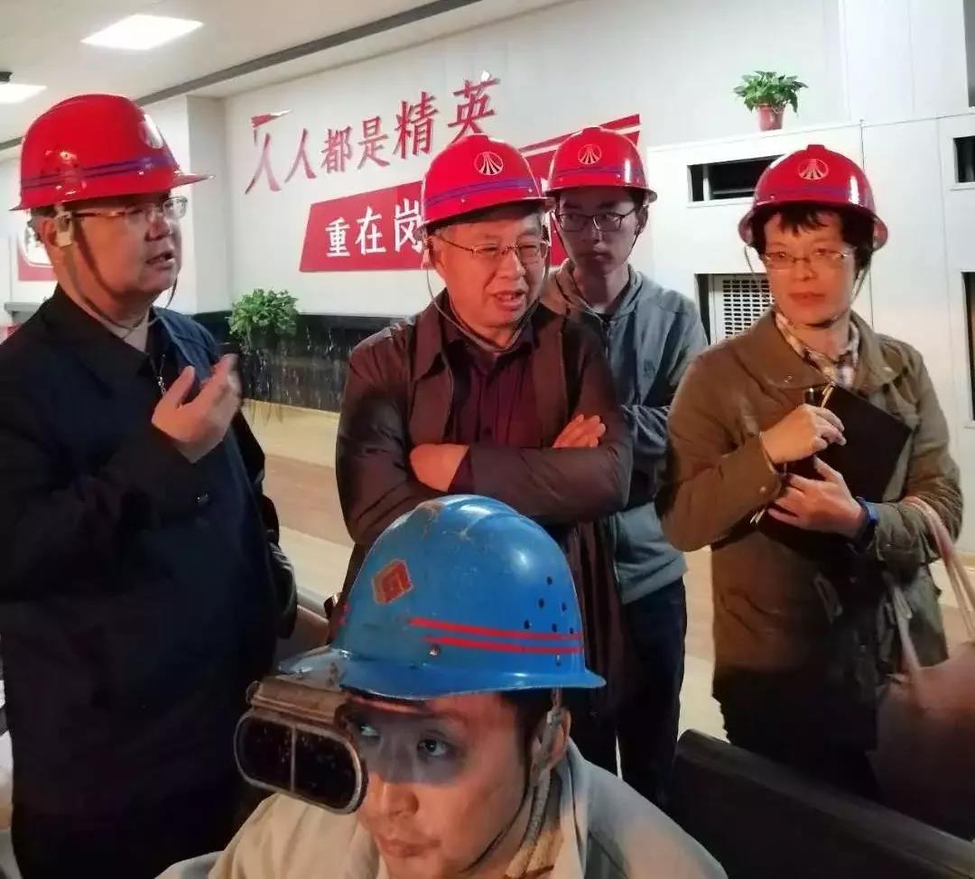 龍鋼集團(tuán)積極推進(jìn)鋼渣循環(huán)利用項(xiàng)目及鋼筋網(wǎng)片生產(chǎn)工作 龍鋼集團(tuán)積極推進(jìn)鋼渣循環(huán)利用項(xiàng)目及鋼筋網(wǎng)片生產(chǎn)工作