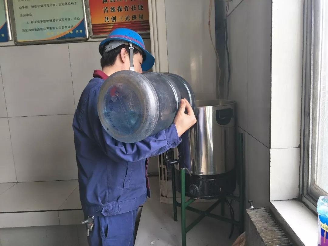 同興公司軋鋼廠扎實推進(jìn)“安全生產(chǎn)月”活動