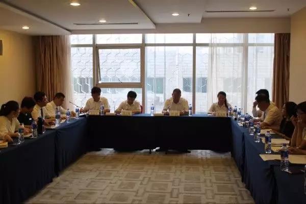 唐鑫到酒店管理公司開展“不忘初心、牢記使命”主題教育專題調(diào)研并講黨課