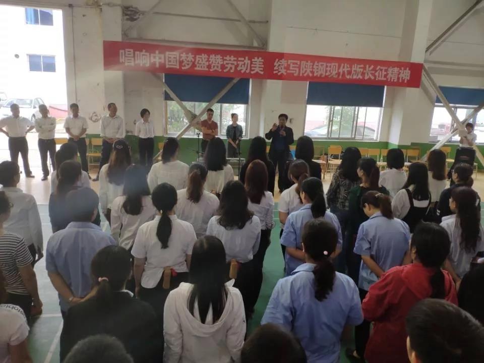 嘹亮的頌歌　深情的祝?！堜摷瘓F百人合唱節(jié)目側記