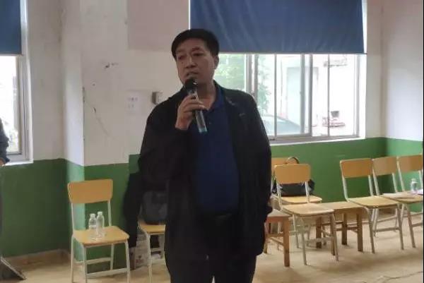 嘹亮的頌歌　深情的祝福——龍鋼集團百人合唱節(jié)目側記
