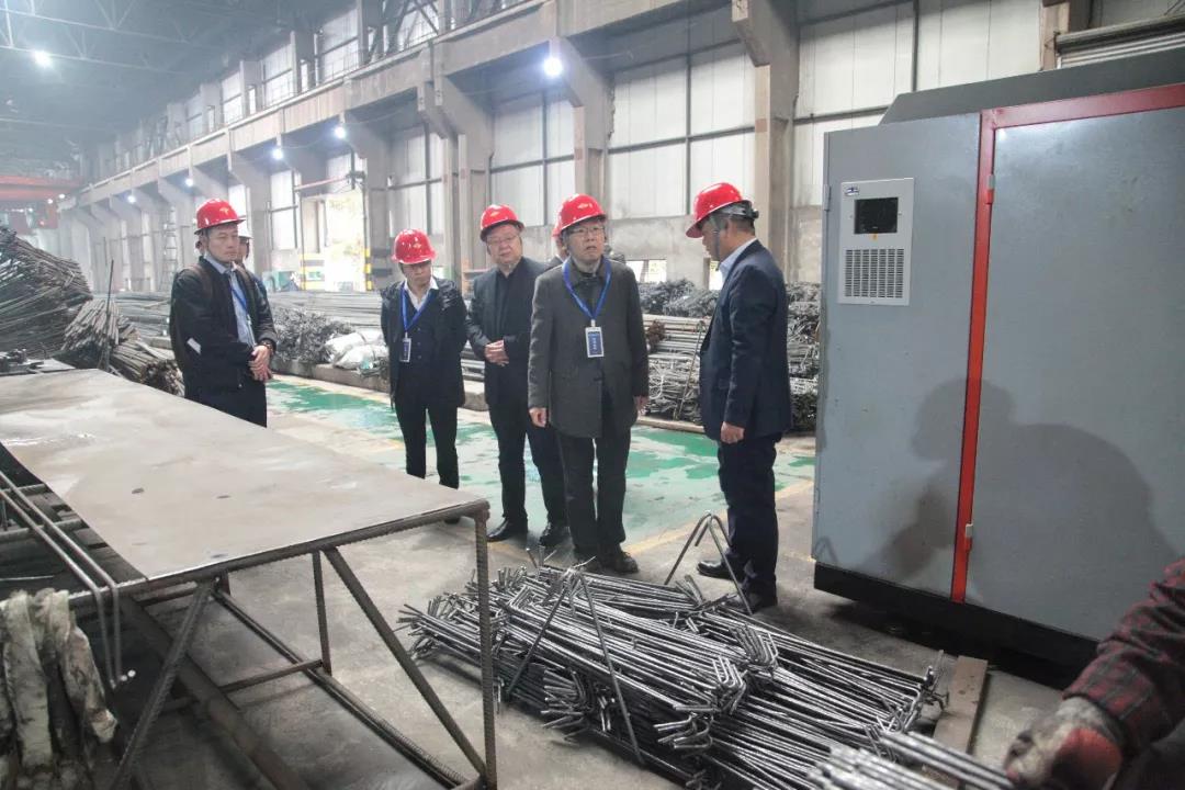 龍鋼集團(tuán)迎接《混凝土結(jié)構(gòu)用成型鋼筋加工配送中心建設(shè)與管理規(guī)范》團(tuán)體標(biāo)準(zhǔn)現(xiàn)場評審 龍鋼集團(tuán)迎接《混凝土結(jié)構(gòu)用成型鋼筋加工配送中心建設(shè)與管理規(guī)范》團(tuán)體標(biāo)準(zhǔn)現(xiàn)場評審