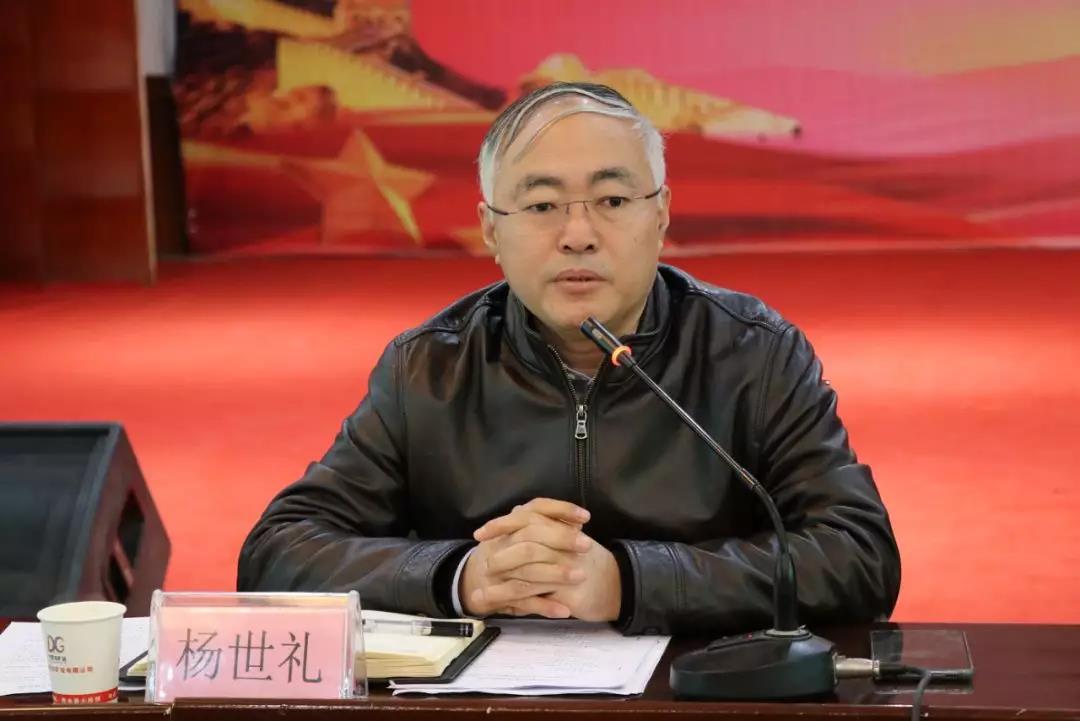 陜煤集團(tuán)對(duì)龍鋼集團(tuán)大西溝礦業(yè)公司進(jìn)行安全大檢查 陜煤集團(tuán)對(duì)龍鋼集團(tuán)大西溝礦業(yè)公司進(jìn)行安全大檢查