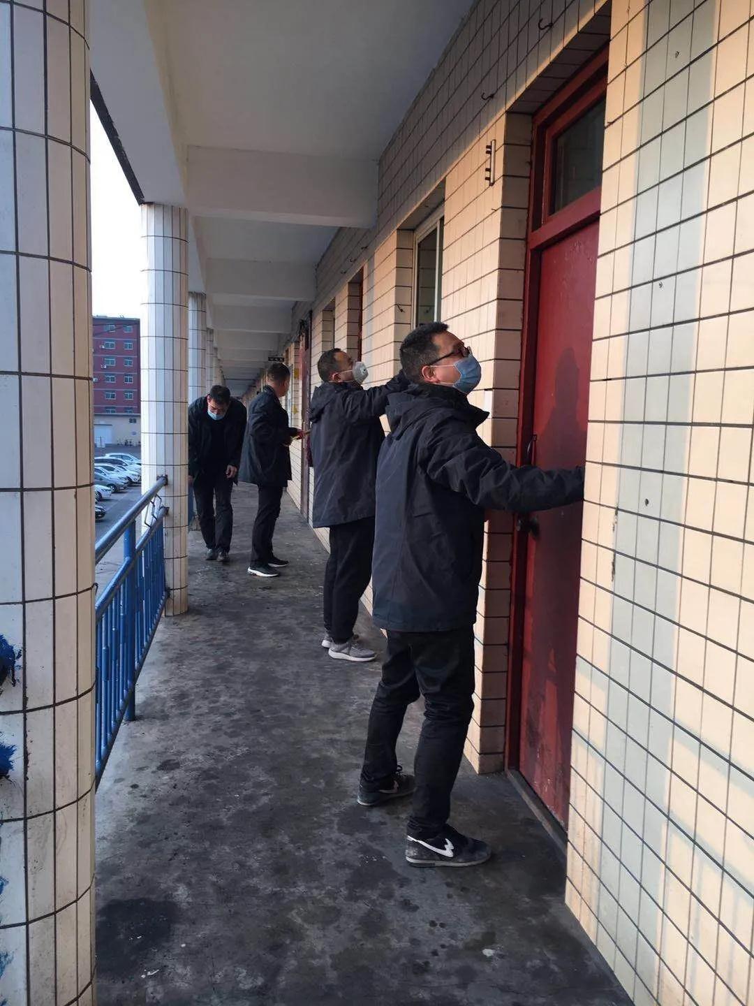 學(xué)雷鋒 戰(zhàn)疫情 穩(wěn)生產(chǎn) 龍鋼集團(tuán)在行動 學(xué)雷鋒 戰(zhàn)疫情 穩(wěn)生產(chǎn) 龍鋼集團(tuán)在行動