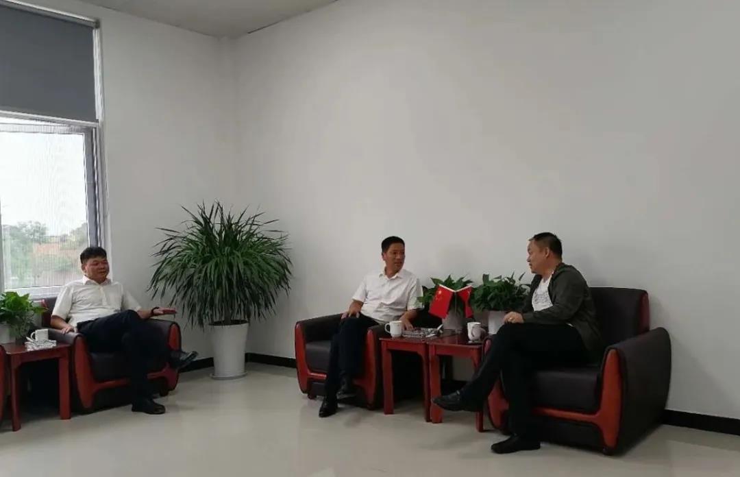 楊召朋到?jīng)荜栦摷踊卣{(diào)研安全生產(chǎn)工作 楊召朋到?jīng)荜栦摷踊卣{(diào)研安全生產(chǎn)工作