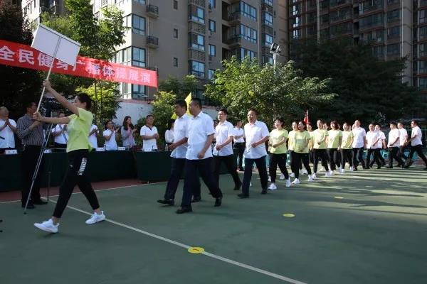 龍鋼集團“迎國慶”全民健身廣播體操展演活動掠影
