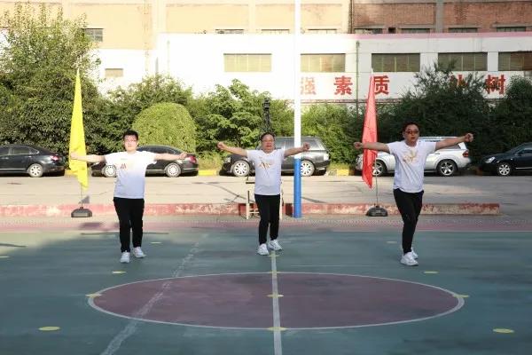 龍鋼集團“迎國慶”全民健身廣播體操展演活動掠影