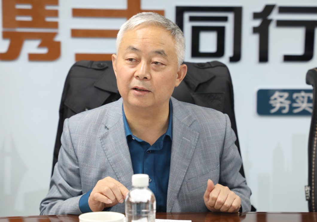 楊海峰到大西溝礦業(yè)公司調研指導菱鐵礦開發(fā)工作