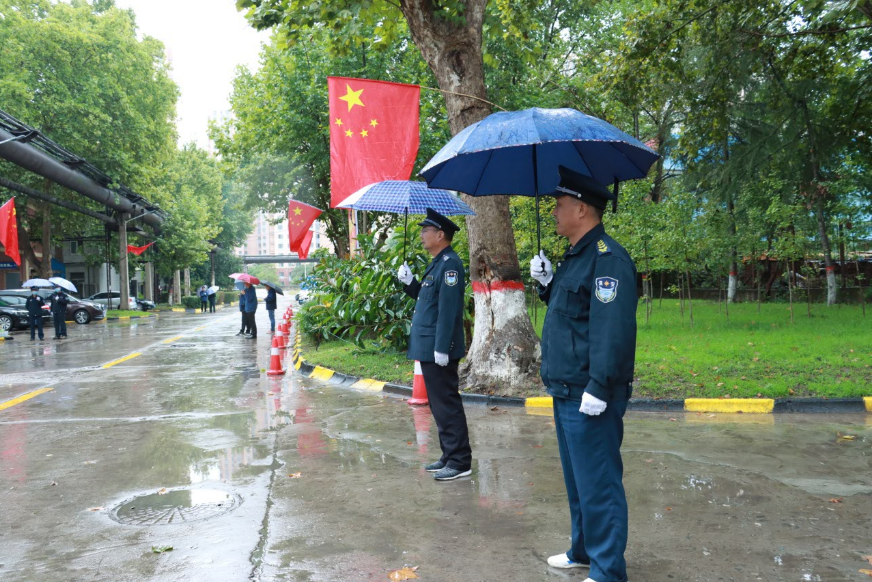 創(chuàng)新發(fā)展理念 西鋼紅光公司狠抓自身建設(shè)奮起直追創(chuàng)佳績(jī)