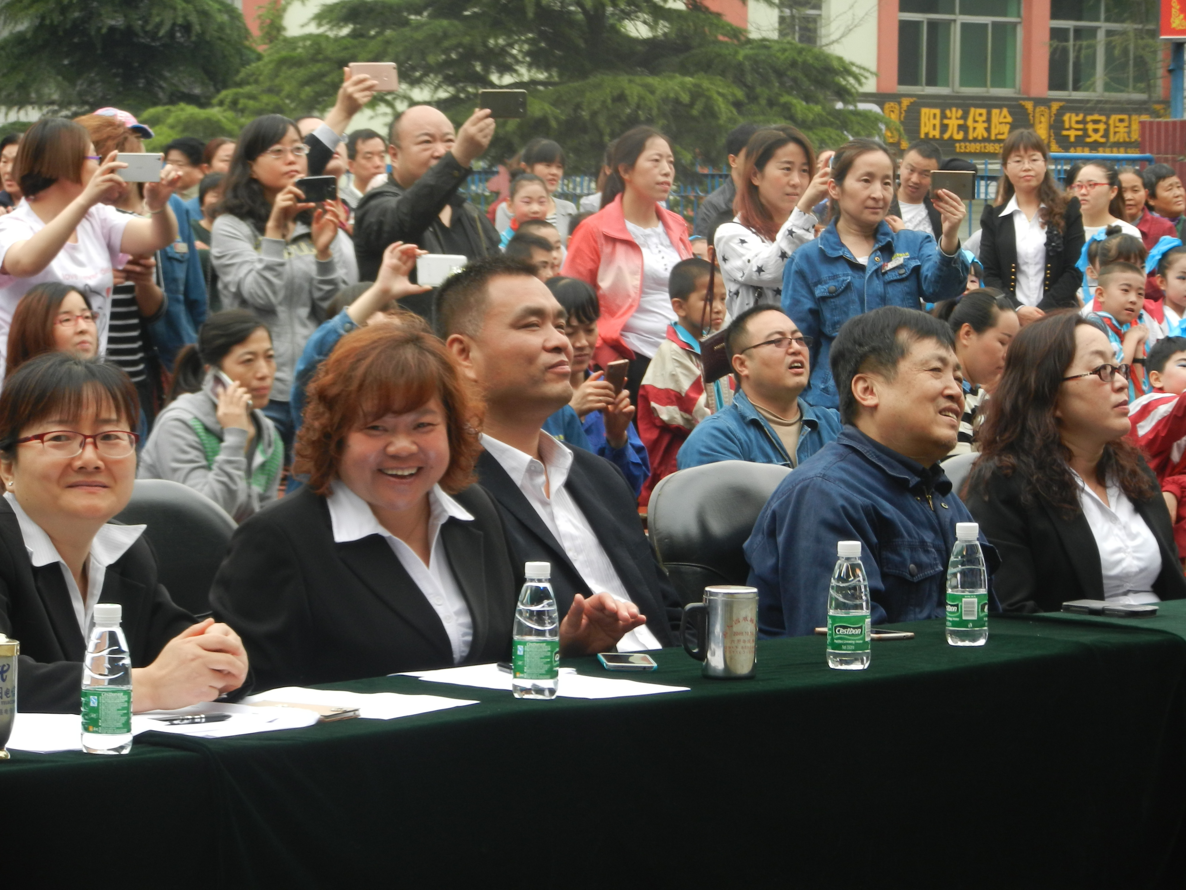 綜合服務(wù)公司積極參與“迎六一”文藝匯演活動