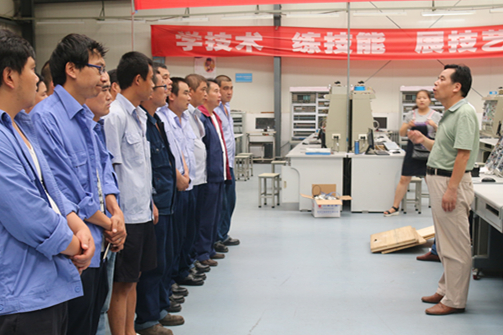 龍鋼集團(tuán)開展“省機(jī)械冶金建材工會職業(yè)技能大賽”賽前大練兵